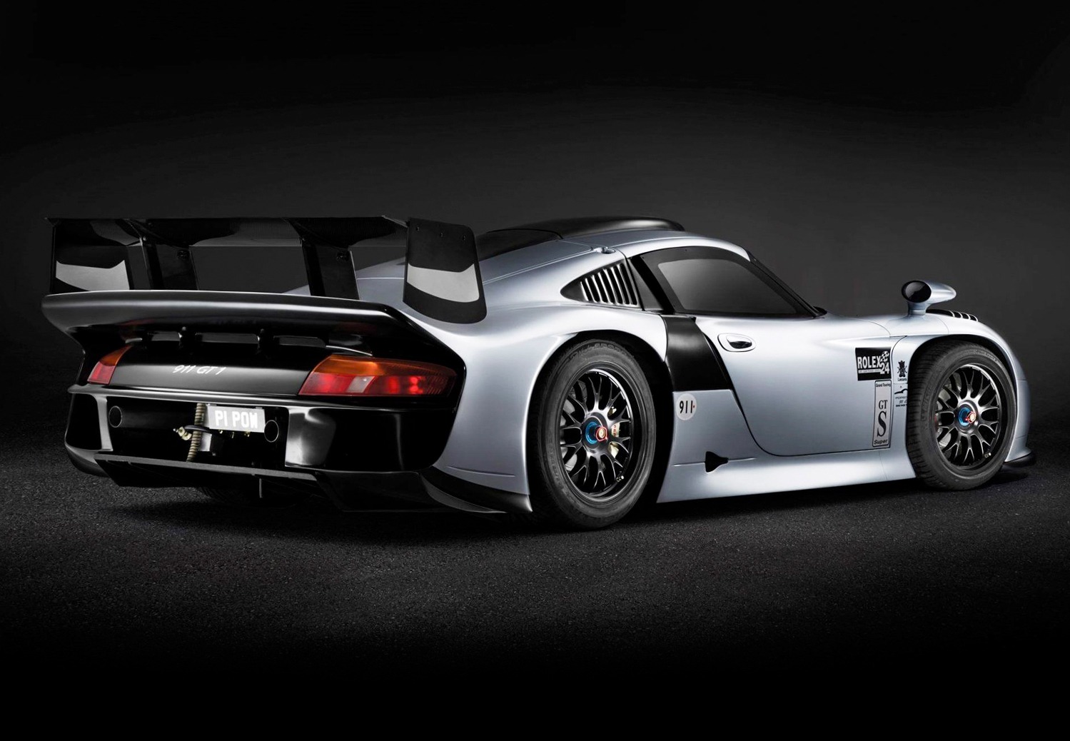 Straatlegale Porsche 911 GT1 onder de hamer