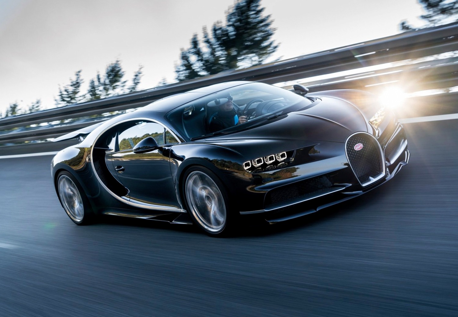 Bugatti Chiron haalt 420 km/h