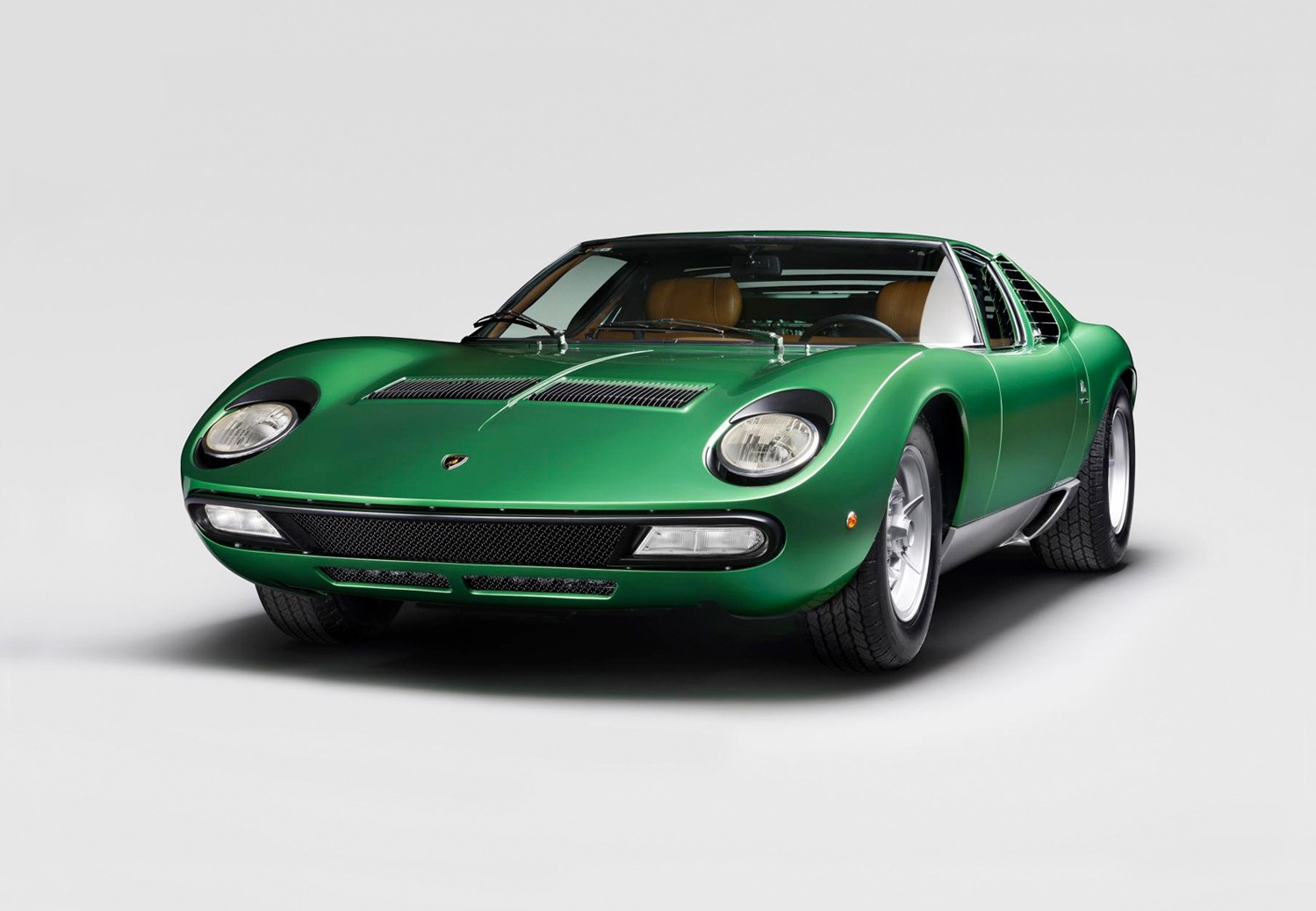 Lamborghini restaureert allereerste Miura SV