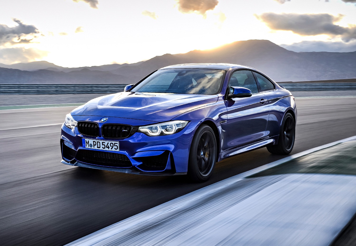 BMW M4 CS