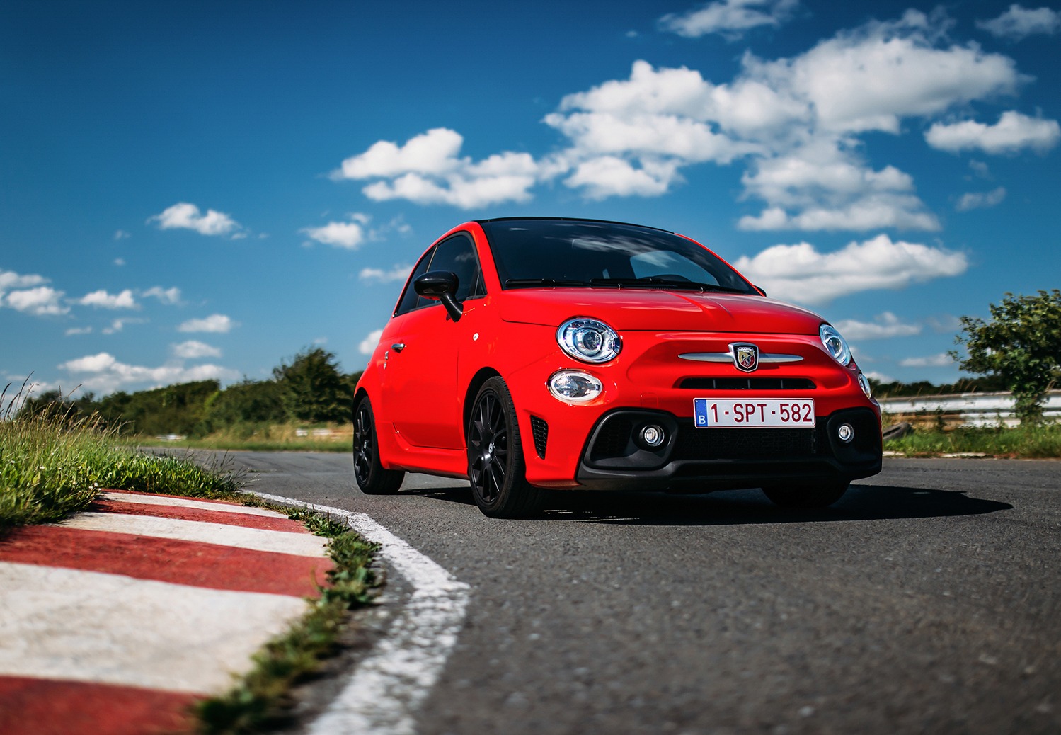 Rijtest: Abarth 595C Pista