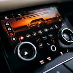 Range Rover Velar First Edition infotainment