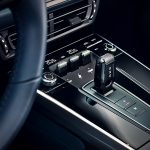 Porsche 911 Carrera 4S 2019 shifter